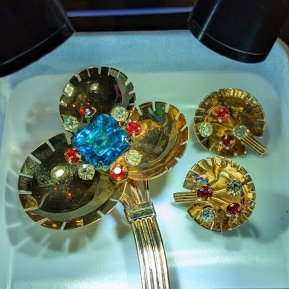 Demi-parure 1940s Gold Vermeil Over Sterling Rhinestone Brooch & Earring Set - Picture 11 of 12